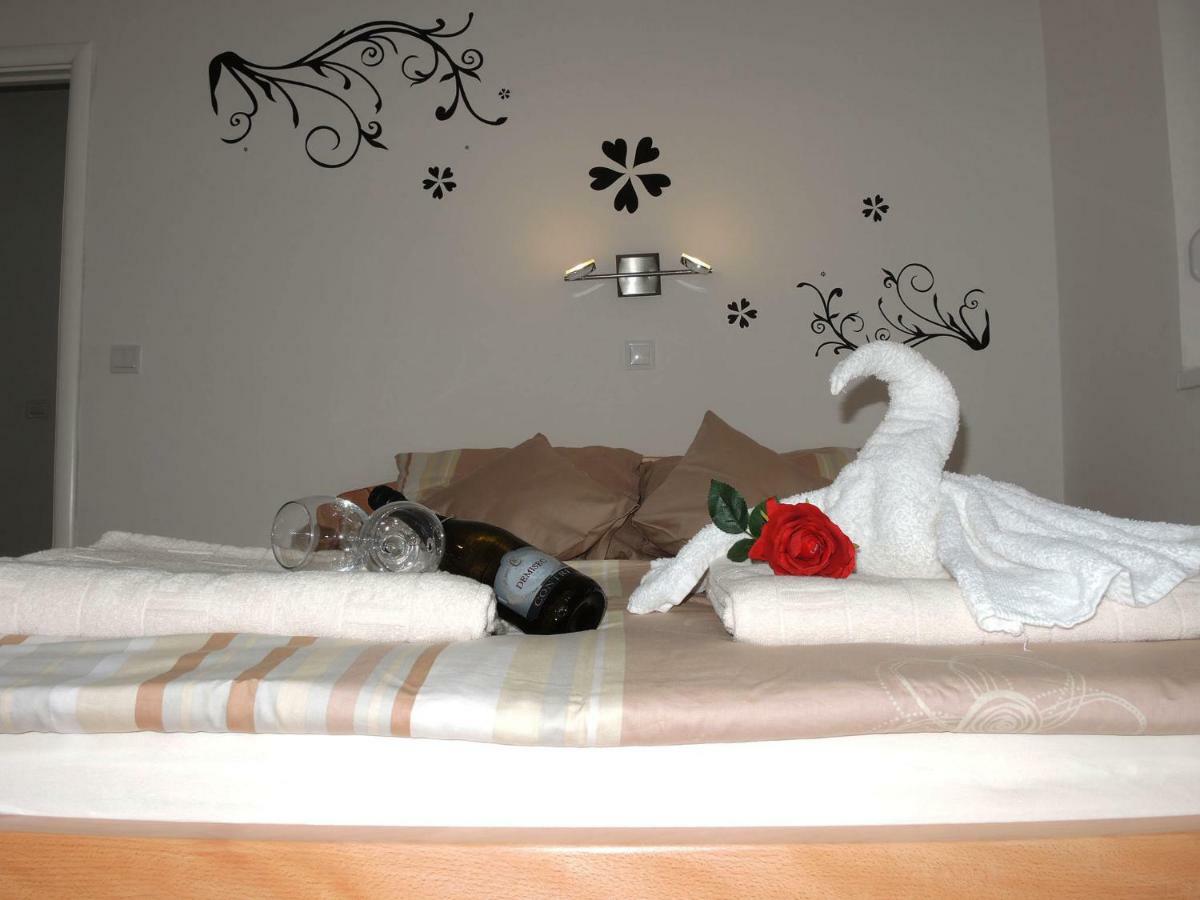 Iva Apartmani ตรีบูนย์ ภายนอก รูปภาพ