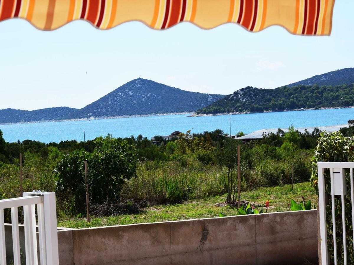 Iva Apartmani ตรีบูนย์ ภายนอก รูปภาพ