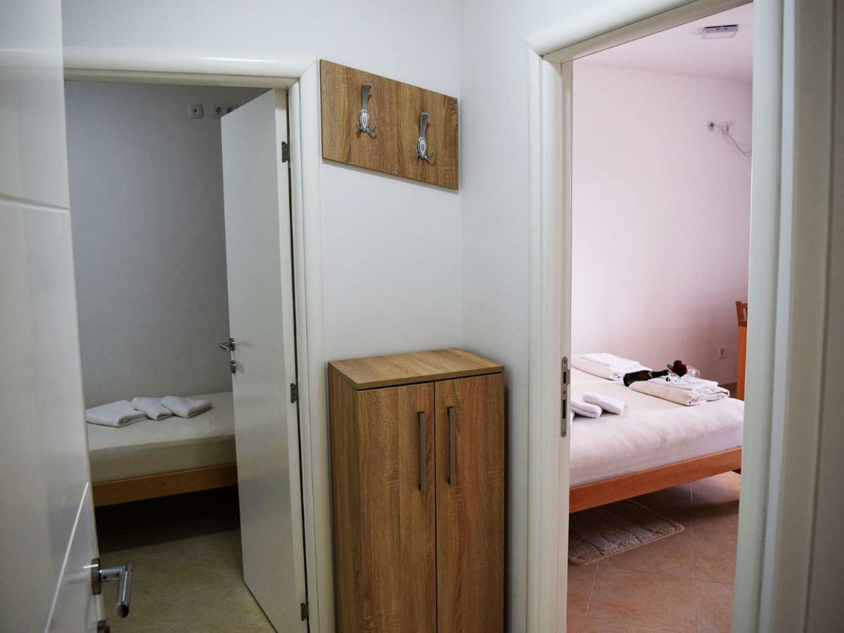 Iva Apartmani ตรีบูนย์ ภายนอก รูปภาพ