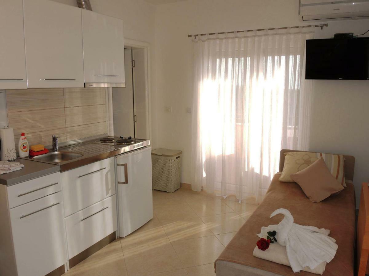 Iva Apartmani ตรีบูนย์ ภายนอก รูปภาพ