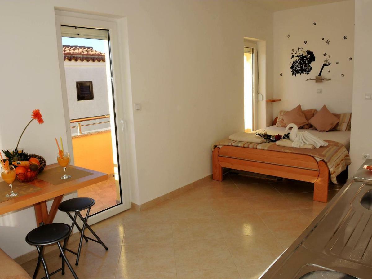 Iva Apartmani ตรีบูนย์ ภายนอก รูปภาพ